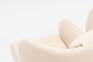 Grand Grace Armchair with Headrest 8