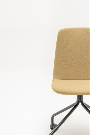 Ulti Office Chair on 4 Star Aluminium Base with Castors Detail 3