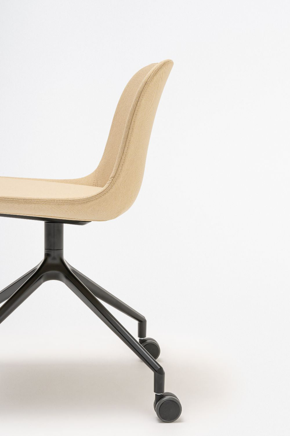 Baltic 2 Classic Chair on 4 Spoke Castor Base Detail 2