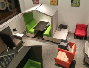 Bea 4 Seater Meeting Pod With Lush Green Cushion And Overhead Led Lights
