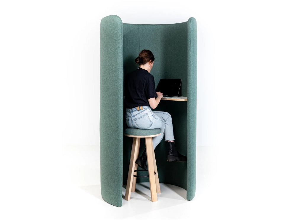 BuzziHug Acoustic Standing Workstation Pod