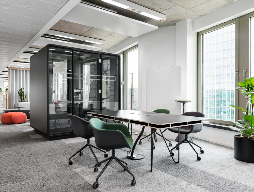 Closed Meeting Pod Office Furniture With Indoor Plant And Mobile Chair In Office Setting