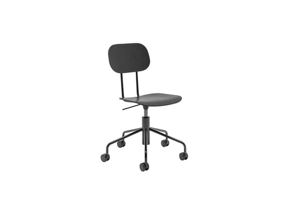 Mdd New School Chair With Five Star Base On Castors