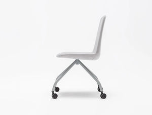 Mdd Ulti Fabric Chair On Four Spoke Metal Base With Castors 2