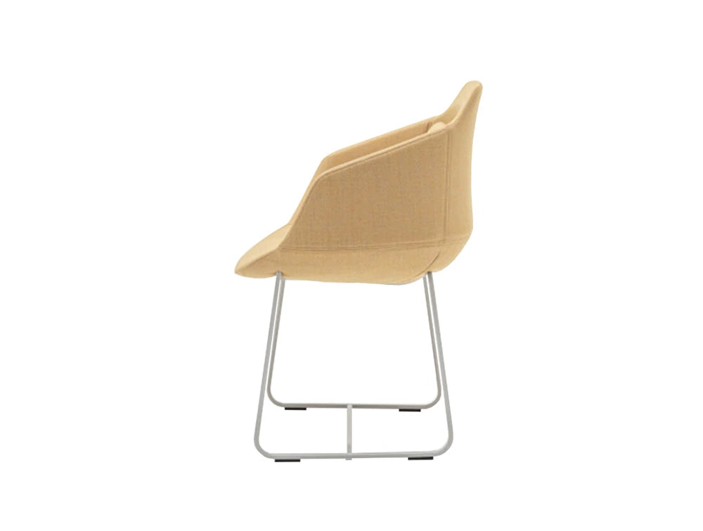 Mdd Ultra F Armchair On Cantilever Base