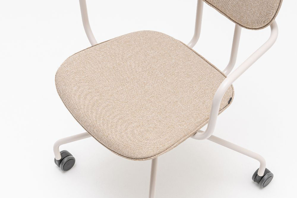 New School High Backrest Chair on 4 Star Base with Castors Detail 3